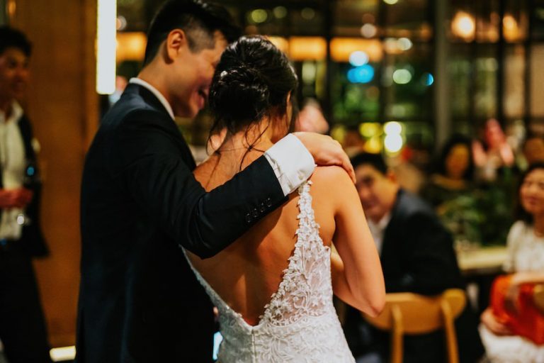 A Guide to Wedding Speeches That Feel Genuine